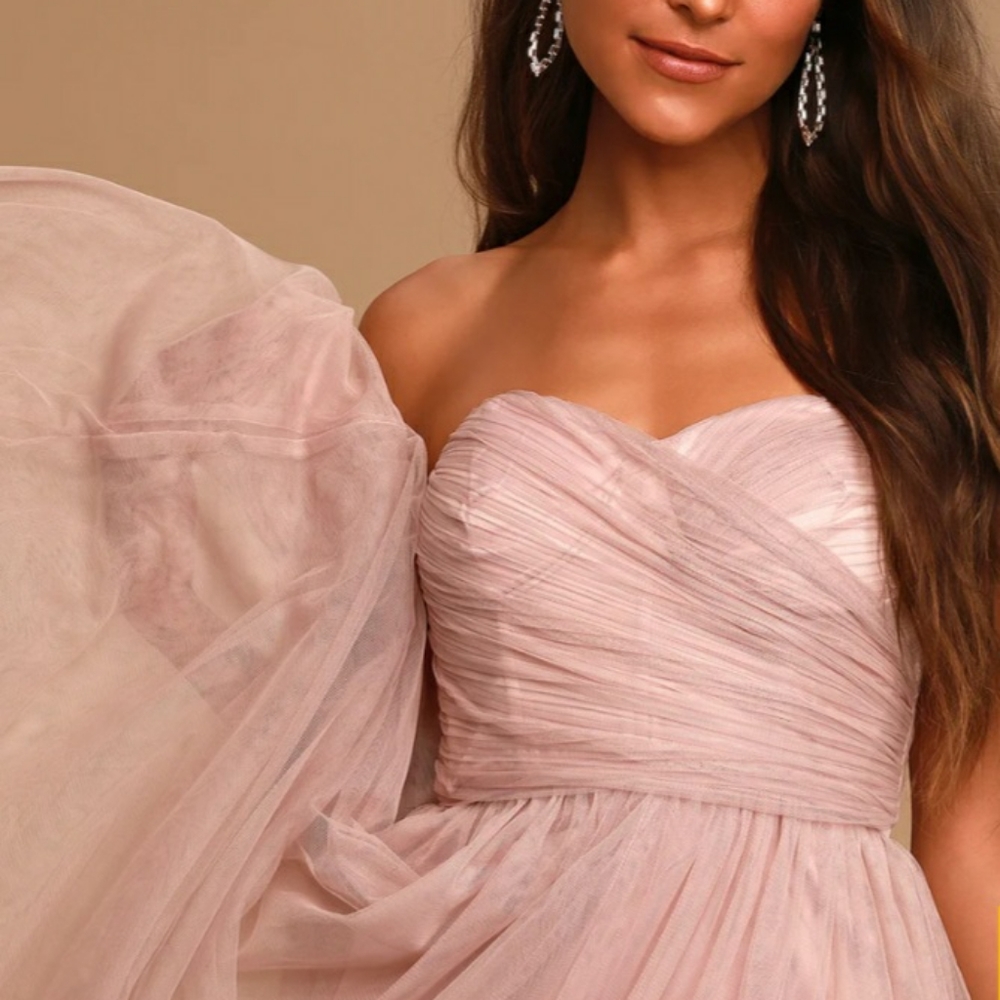 Women's Cocktail Gown - Picture 2 of 4